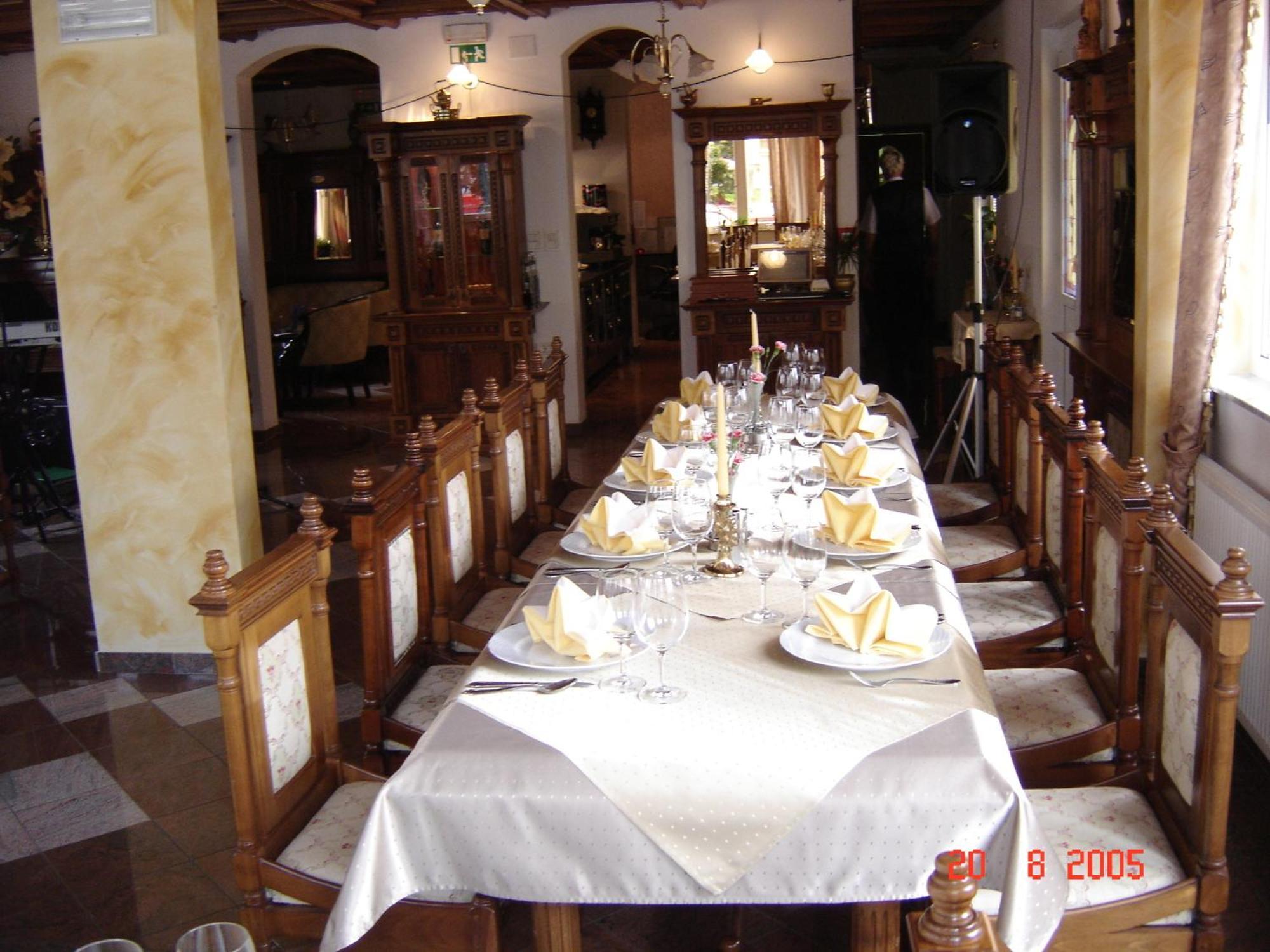 Hotel Razgorsek Веленье Экстерьер фото