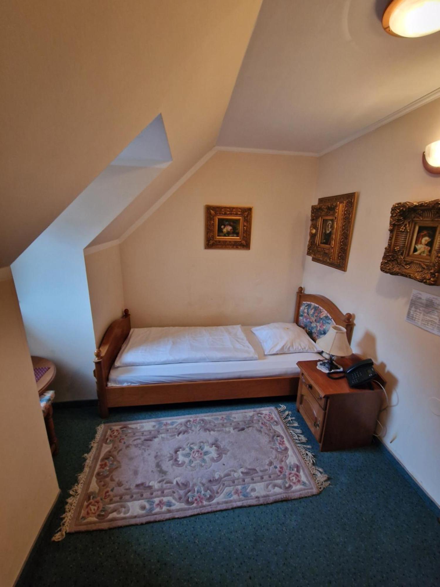 Hotel Razgorsek Веленье Экстерьер фото