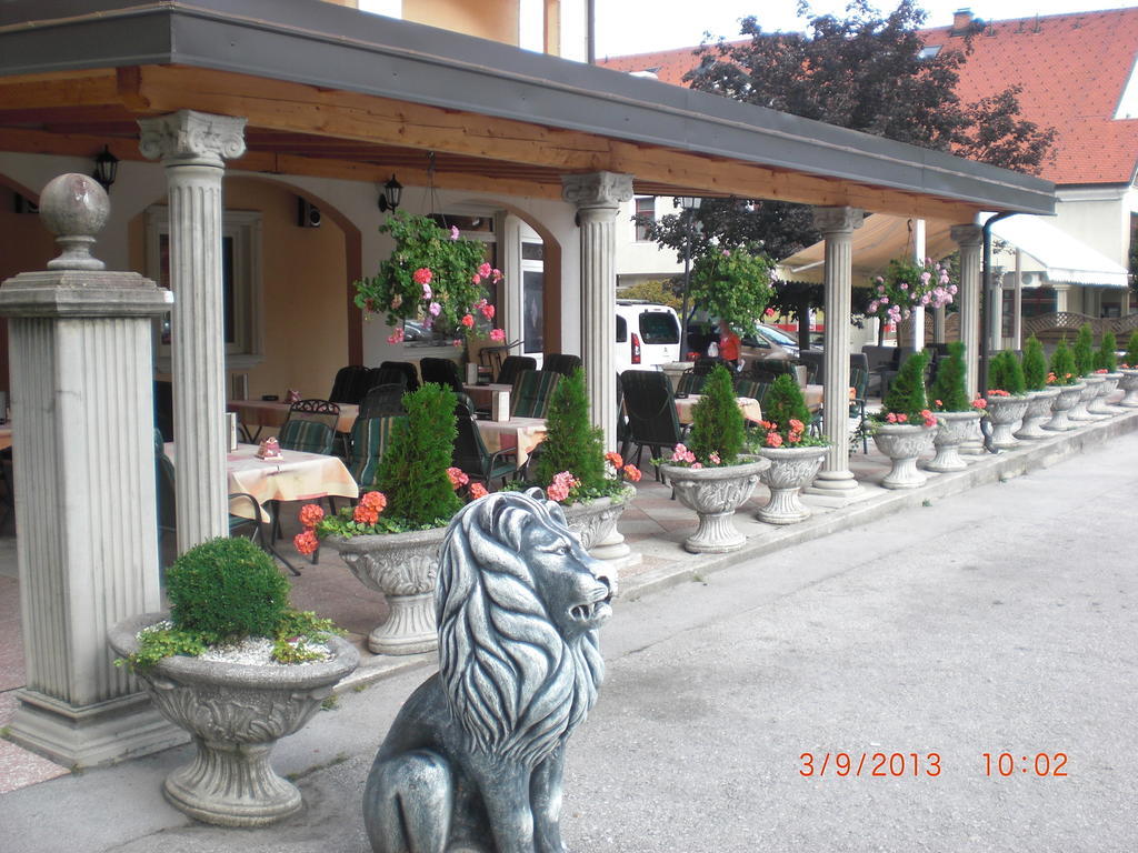 Hotel Razgorsek Веленье Экстерьер фото